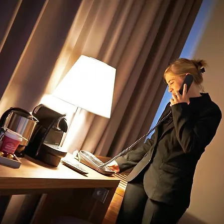 Mercure Centre מלון 4*