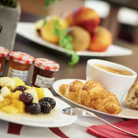 Mercure Centre 4* שולה