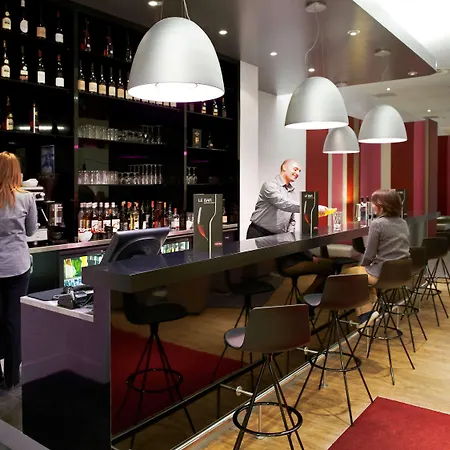 Mercure Centre מלון 4*