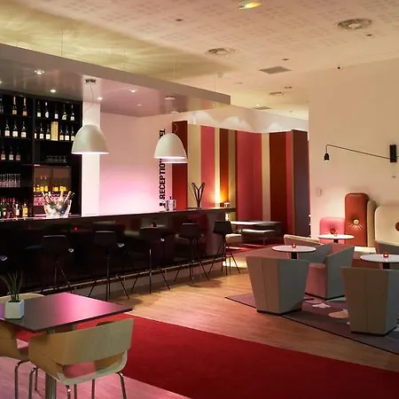 Mercure Centre מלון 4*