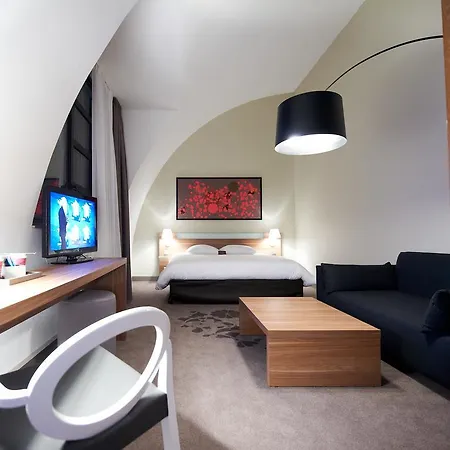 Mercure Centre 4* שולה