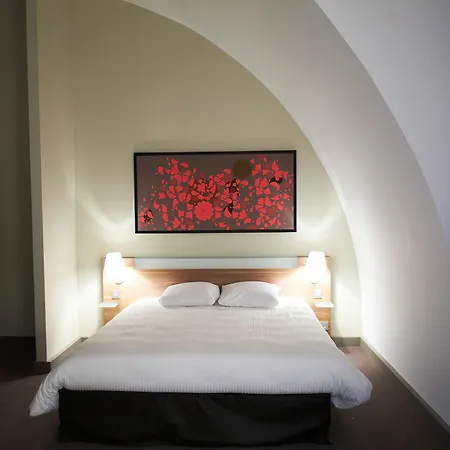 מלון Mercure Centre שולה