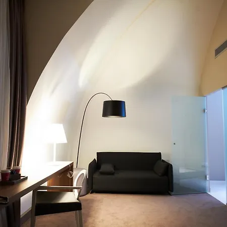 Mercure Centre שולה