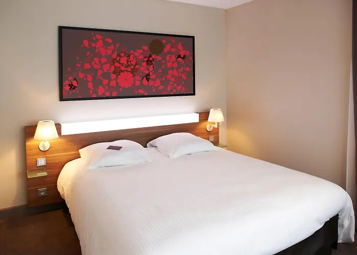 Mercure Centre Hotel 4*