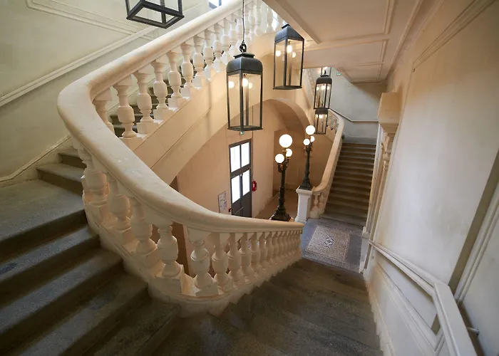 绍莱美居中心酒店